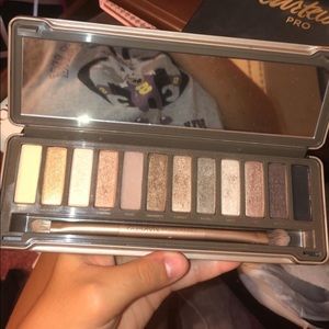 NAKED 2 PALETTE! VERY LIGHTLY USED!